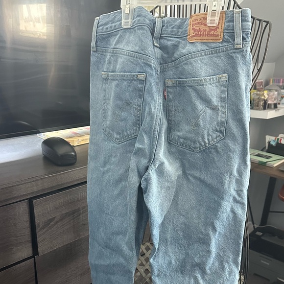 Levi Jeans NWOT - Picture 2 of 4